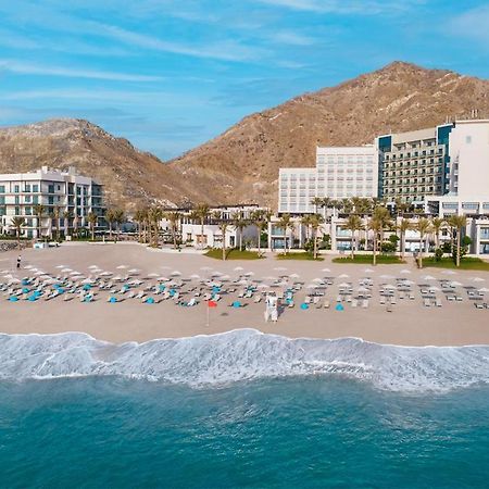 Address Beach Resort Fujairah Al Aqah Exterior foto The RITZ-CARLTON Ras Al Khaimah Resort and Spa