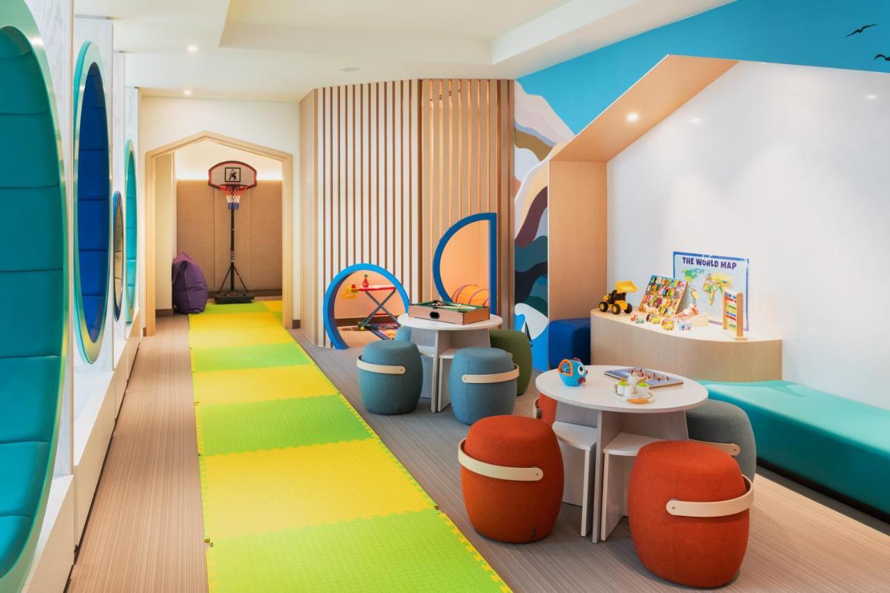 Address Beach Resort Fujairah Al Aqah Exterior foto The Kids Club at the Renaissance Hotel, Bangkok