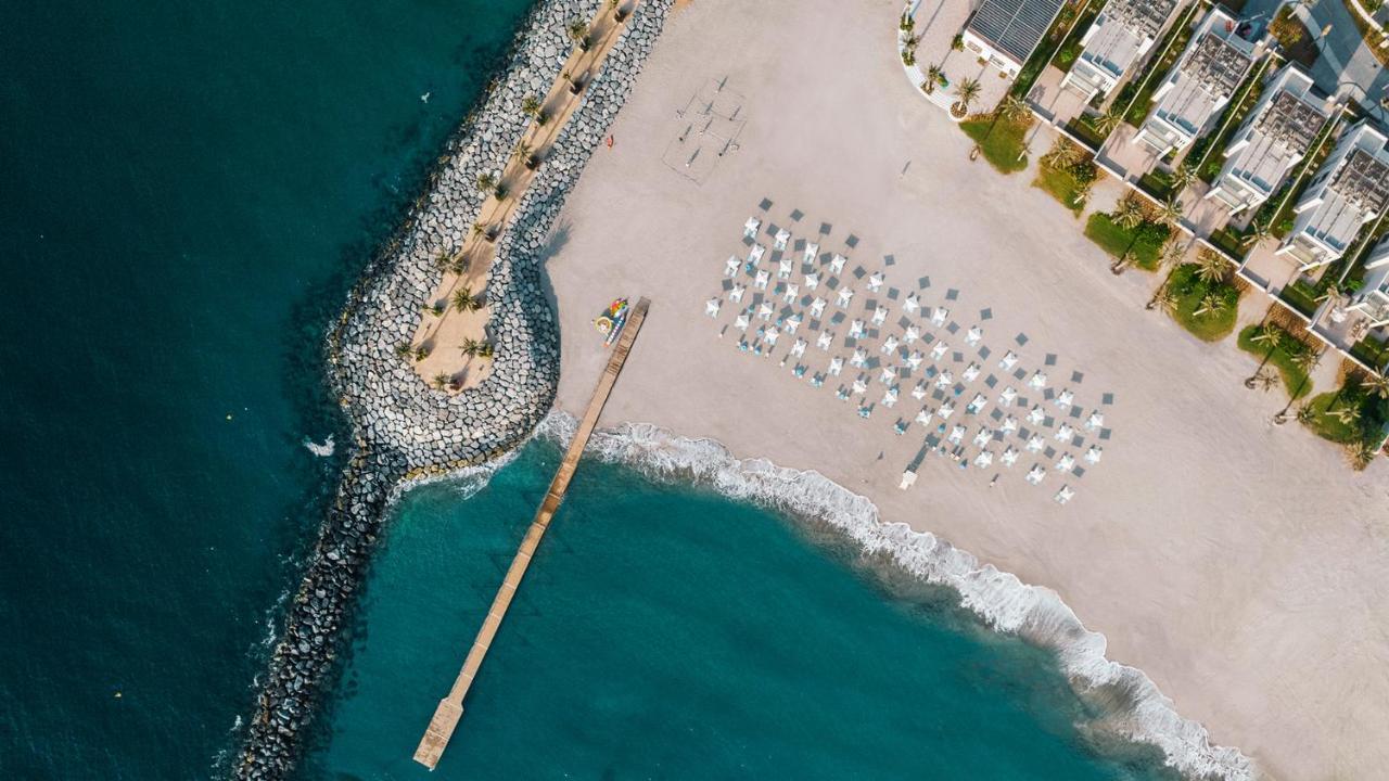 Address Beach Resort Fujairah Al Aqah Exterior foto Aerial view of the beach