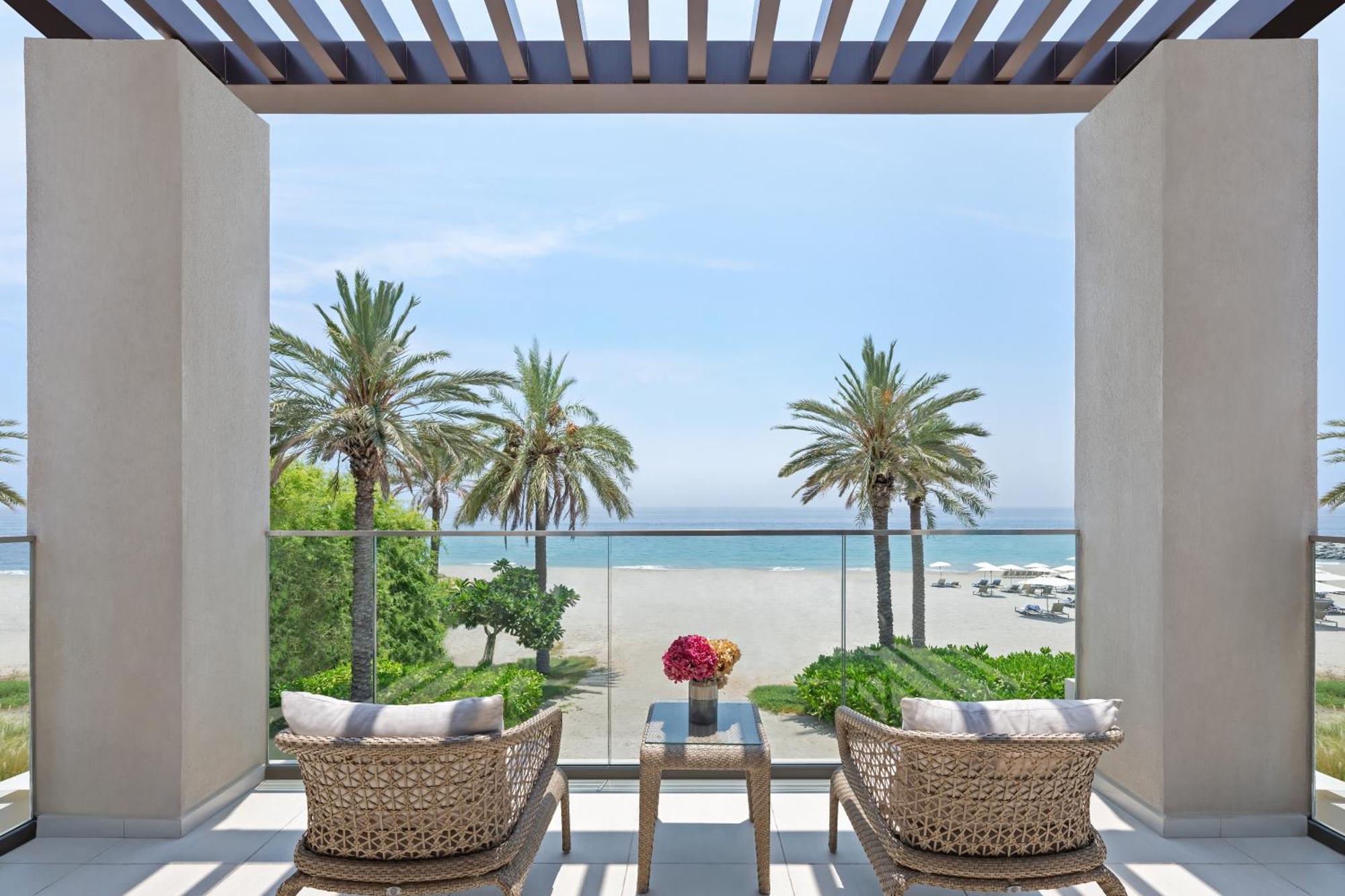 Address Beach Resort Fujairah Al Aqah Exterior foto View from a suite